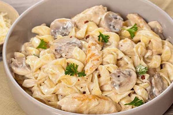 Recette Pates a la Creme Poulet et Champignons
