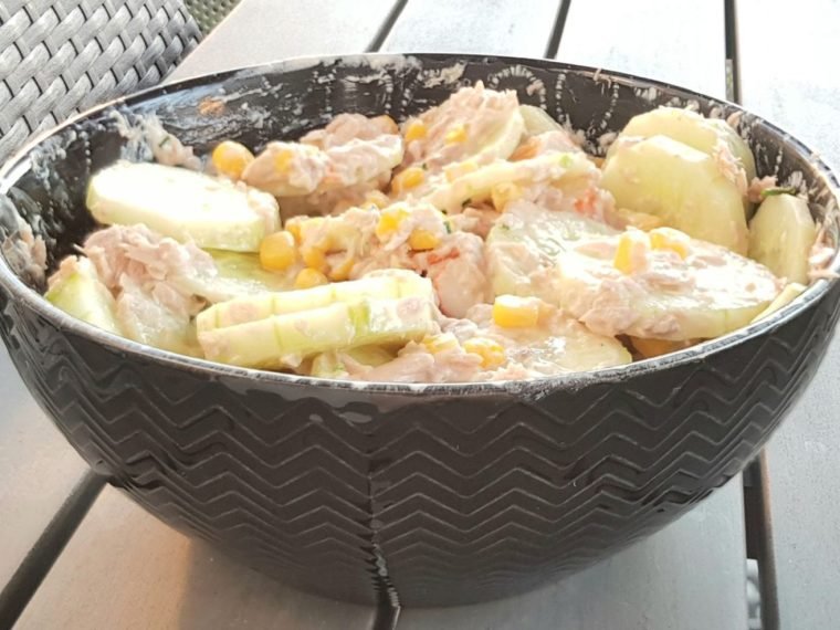 Salade de concombre au surimi 1536x986 1 760x570 1