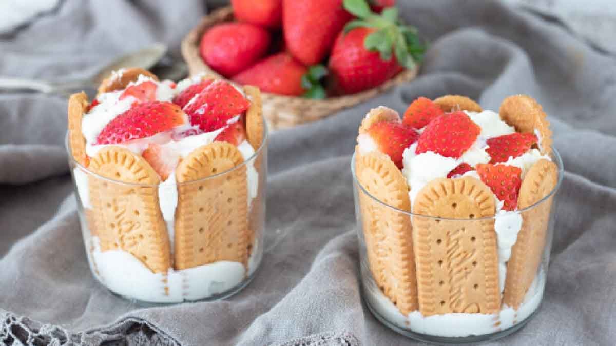 Ricotta Verrine mit weißer Schokolade und Erdbeeren: ein köstliches und ...