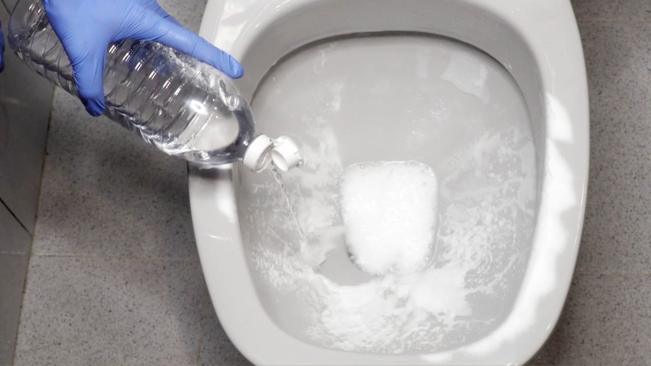 WC aceto e bicarbonato