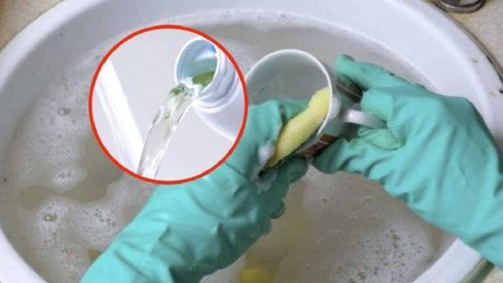 lavez la vaisselle avec de leau de javel est elle une bonne idee decouvrez ce qui se passe 1024x576 1