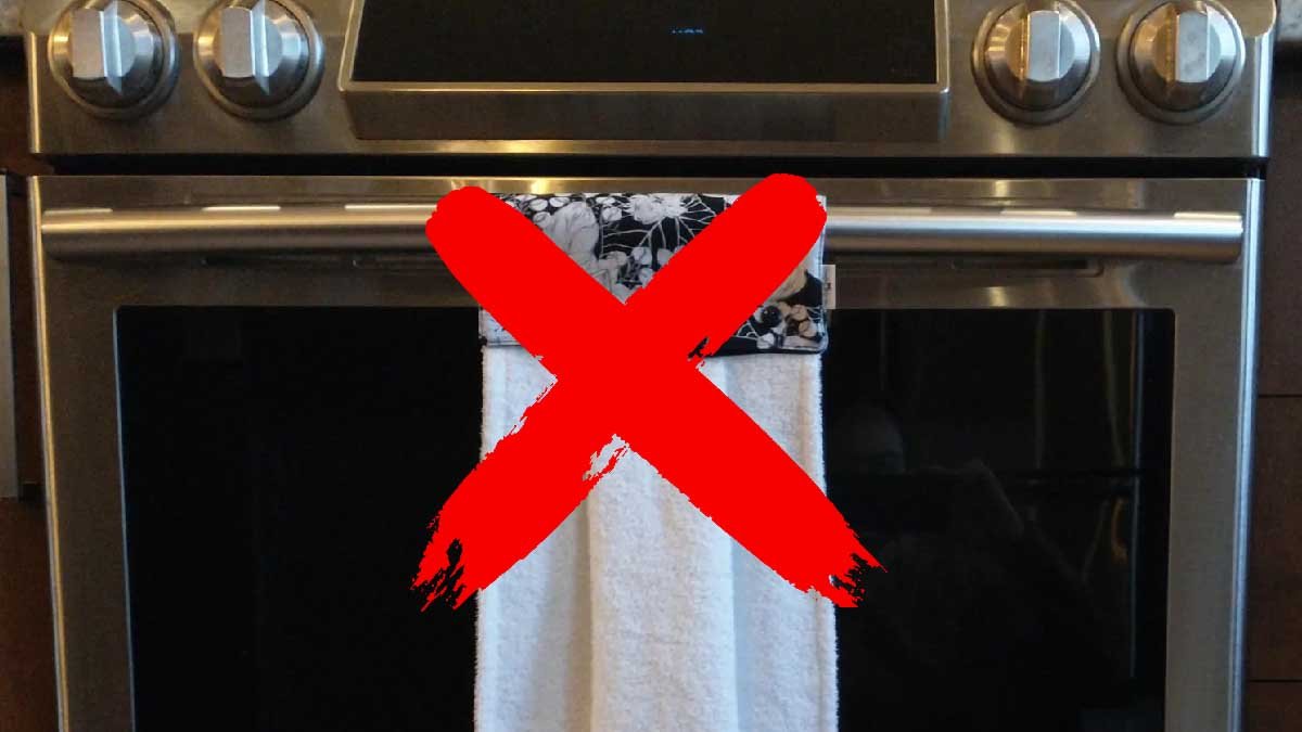 serviette sur la porte du four une mauvaise habitude a ne plus faire cela pourrait causer des problemes