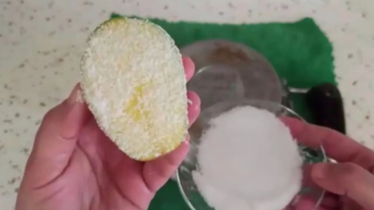 eliminare grasso pentole.jpeg