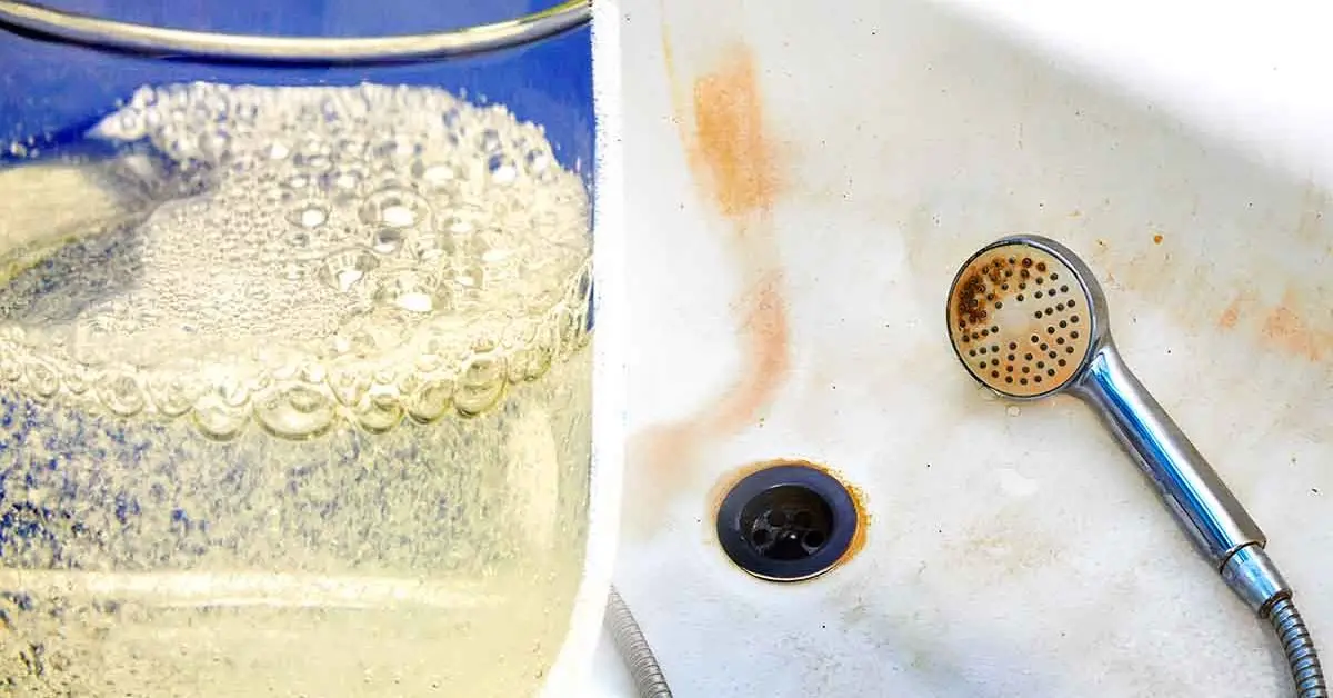 Voici comment eliminer les taches jaunes de la baignoire 1200x628 1