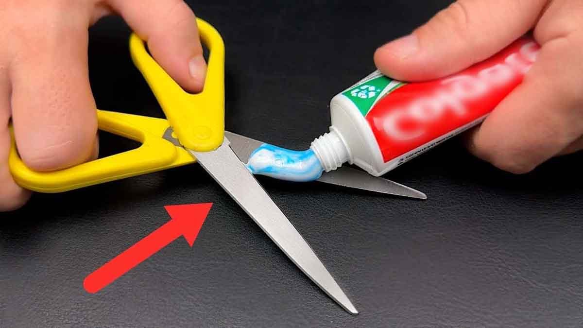 que se passe t il au bout d1 minute si vous appliquez du dentifrice sur les ciseaux