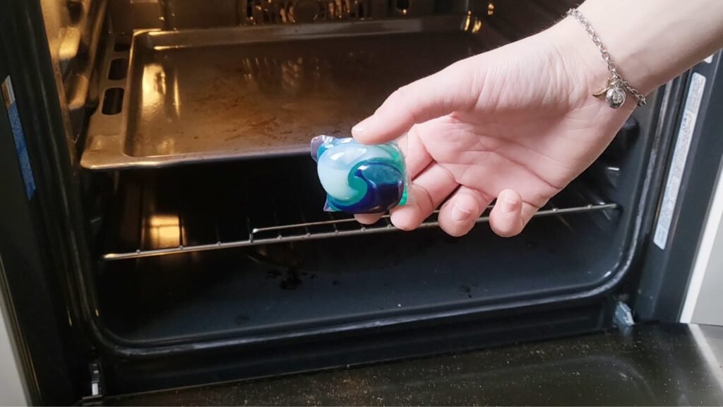 Forno incrostato come pulirlo